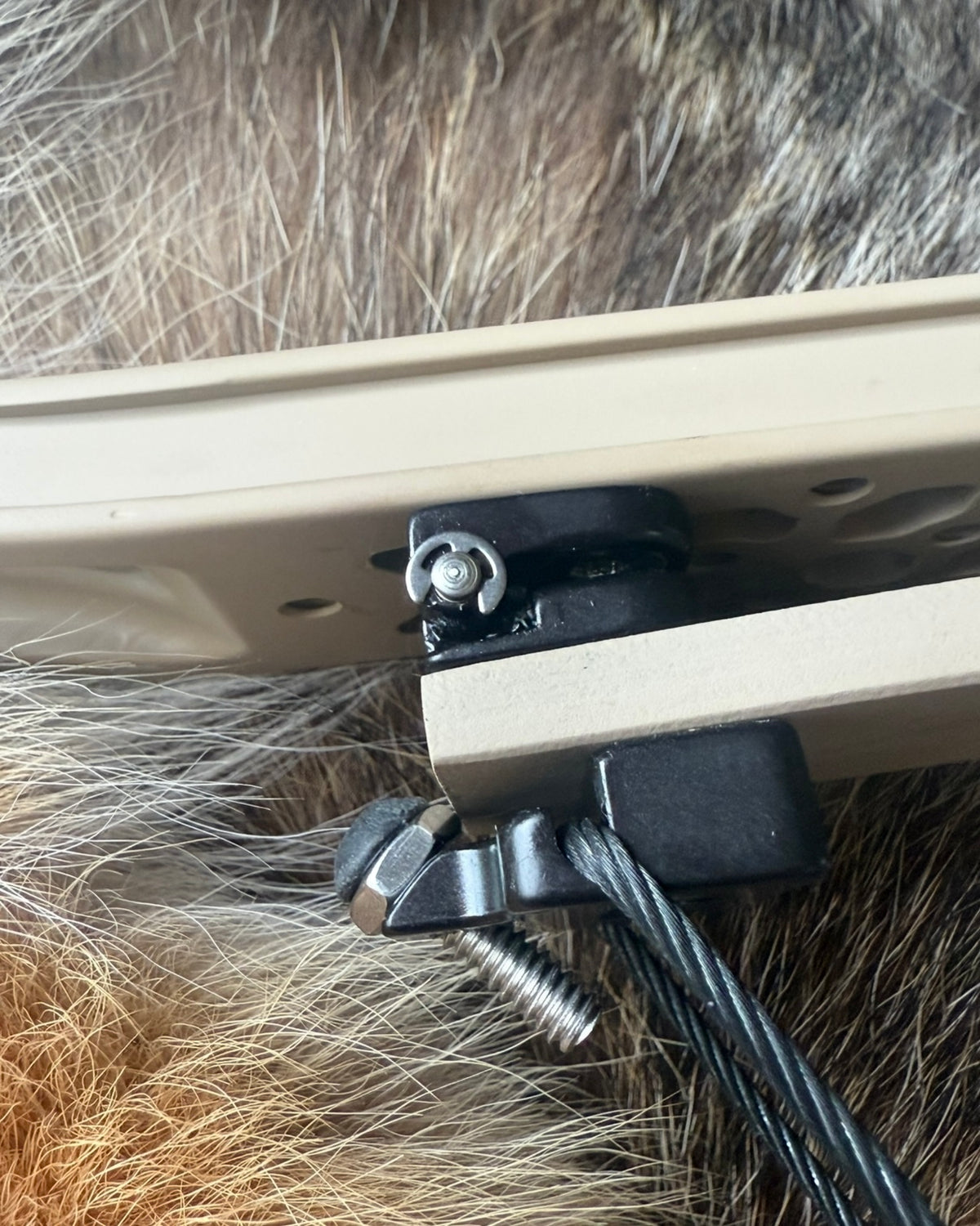 E-clips for hinge Set of 4