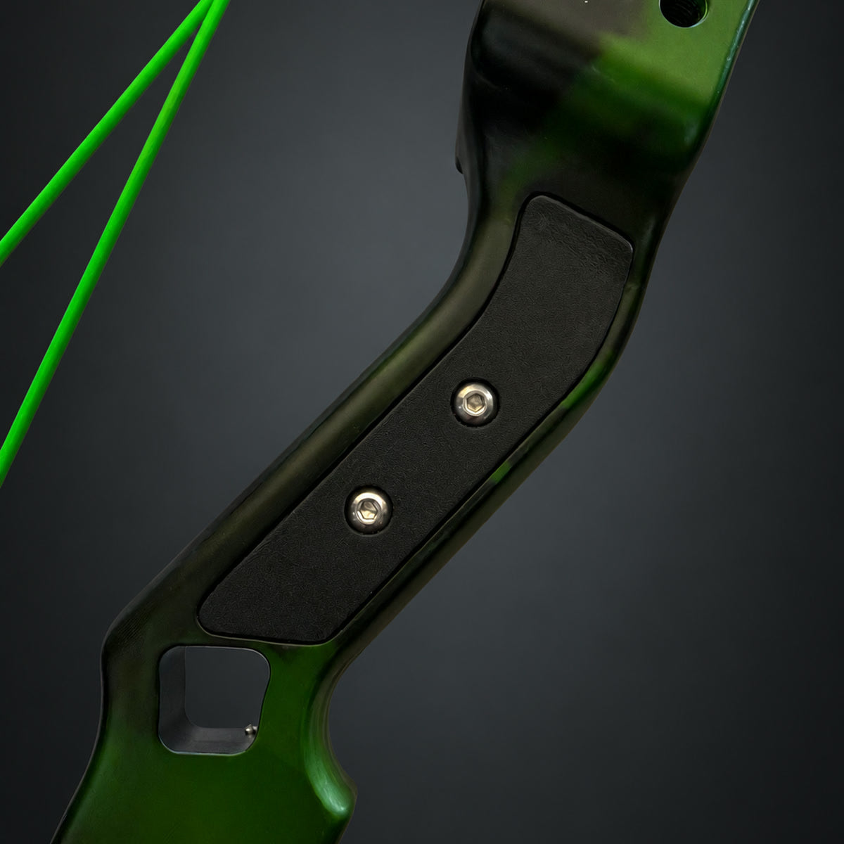 Gnat molded grip on a Gnat riser